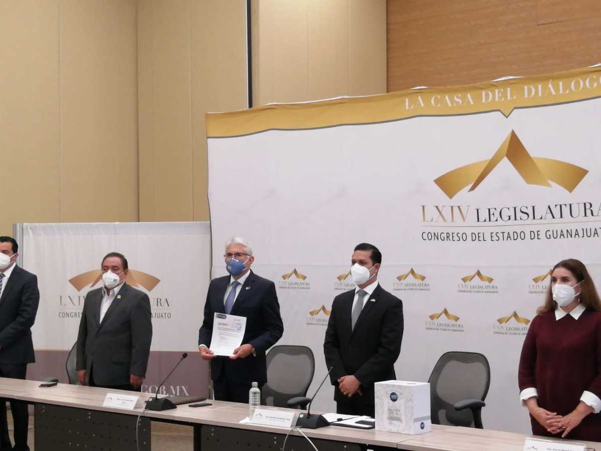 Luis Ernesto Ayala Torres, presentó ante el Congreso del Estado este documento