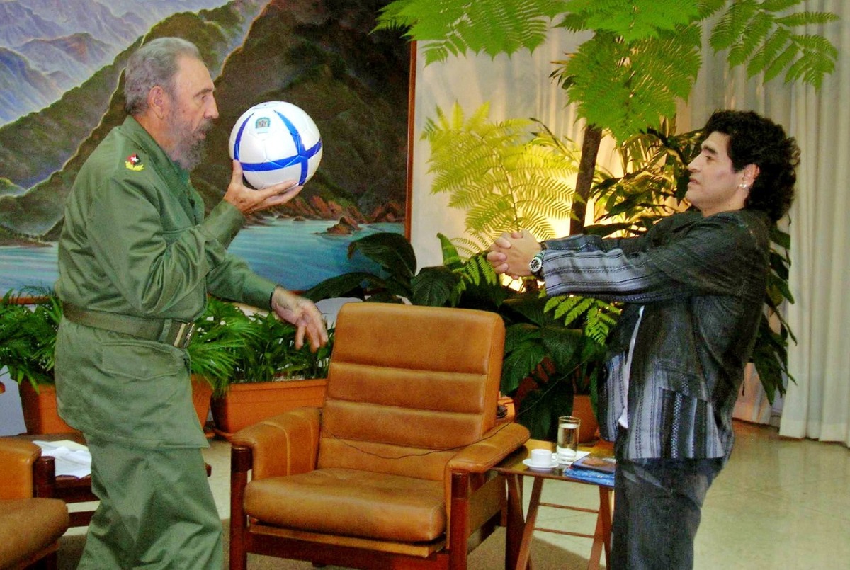Maradona consideraba a Fidel Castro su amigo, curiosamente hoy se cumplen 4 años de la muerte de cubano. | EFE