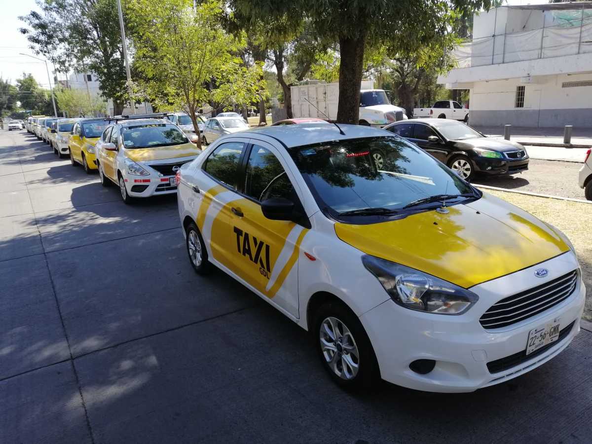 Movimiento Nacional Taxista se manifestó en Guadalajara (Rosario Álvarez)