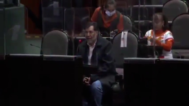 Noroña pide un minuto de silencio por la muerte de Maradona en la Cámara de Diputados