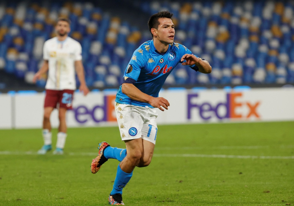 Hirving Lozano celebra su anotación (Reuters)