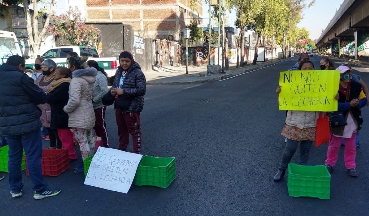 Los manifestantes cerraron ambos sentidos de Congreso de la Unión. | César Velázquez
