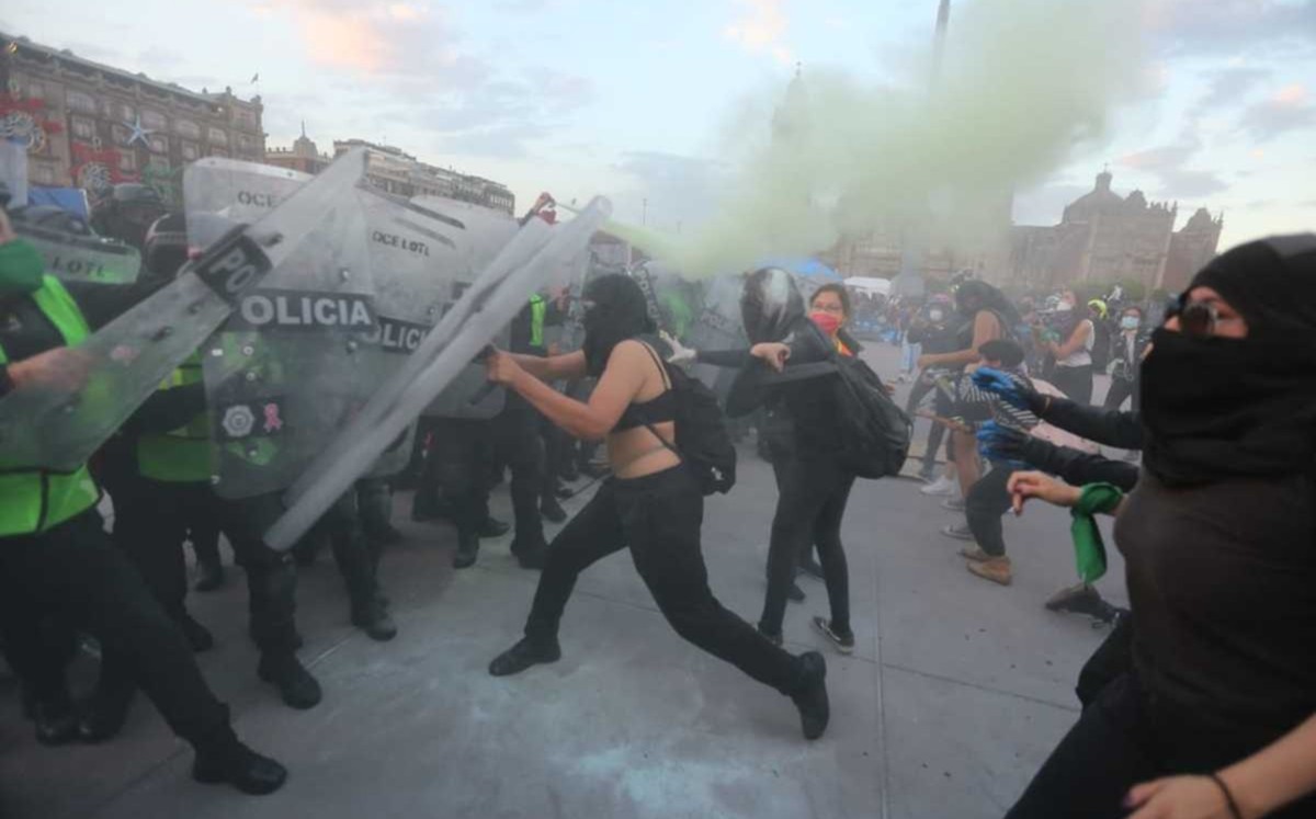En marcha #25N en CdMx, no hubo abuso policial, asegura Sheinbaum