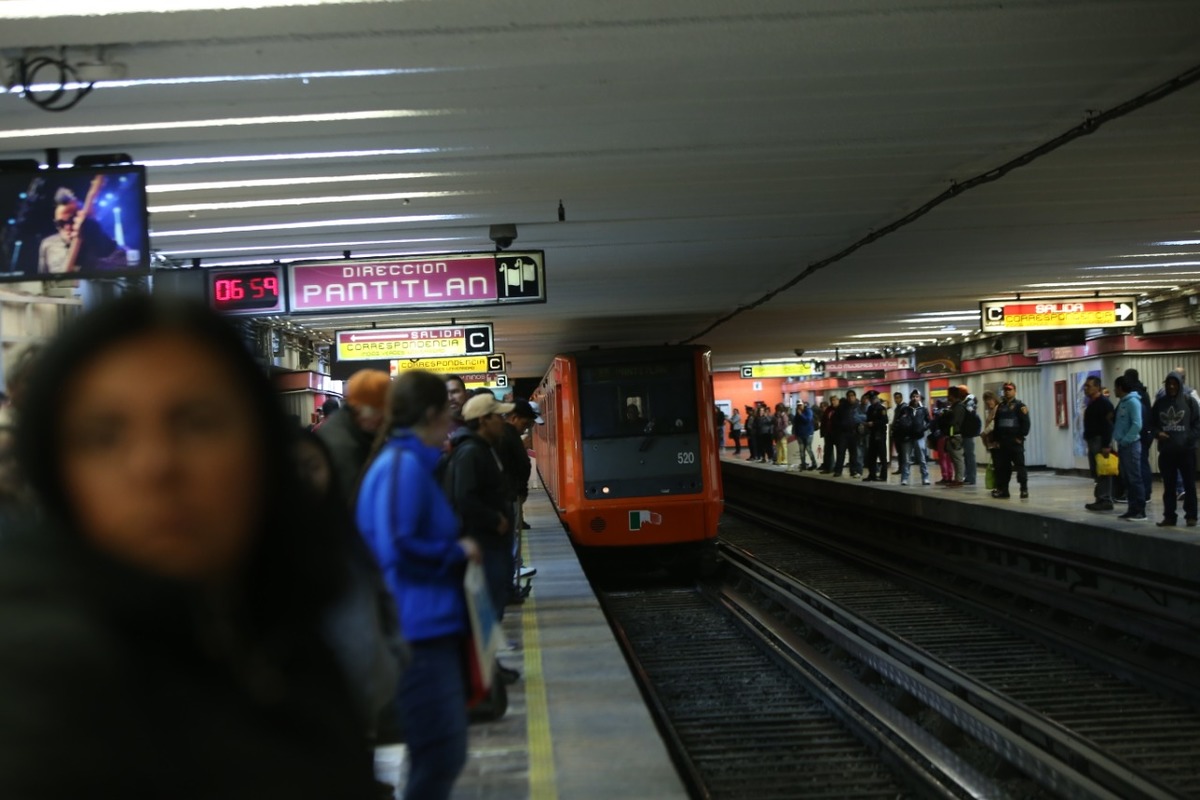 Entre las mejoras para la Línea 1 está contemplado el suministro de 30 nuevos trenes de rodadura neumática y cambio de balastro y vía. (Juan Carlos Ba