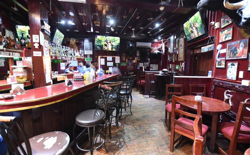 Luego de la apertura de los bares reconvertidos al giro de restaurantes, se relajaron las medidas sanitarias | Especial
