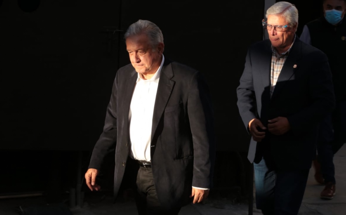 El presidente López Obrador acompañado del gobernador de Baja California, Jaime Bonilla. (Jesús Quintanar)