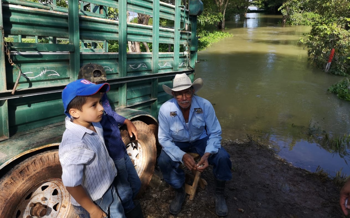 Afectados por las inundaciones en Tabasco | Omar Brito