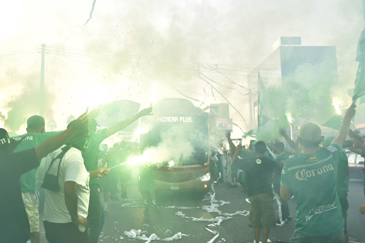 Aficionados en el Nou Camp (Imago7)
