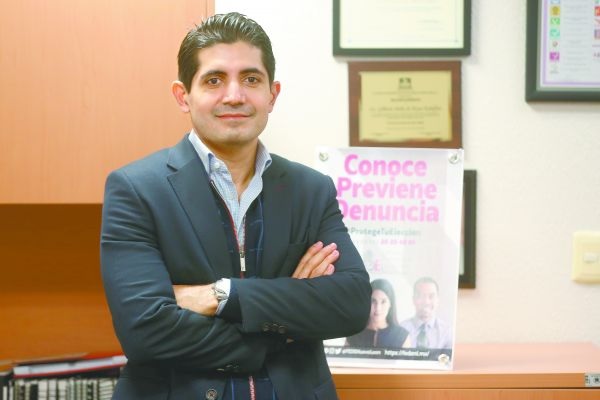 Entre los platillos preferidos de Gilberto de Hoyos están la carne asada, el cabrito y las pizzas, pero “procurando no abusar”. Raúl Palacios