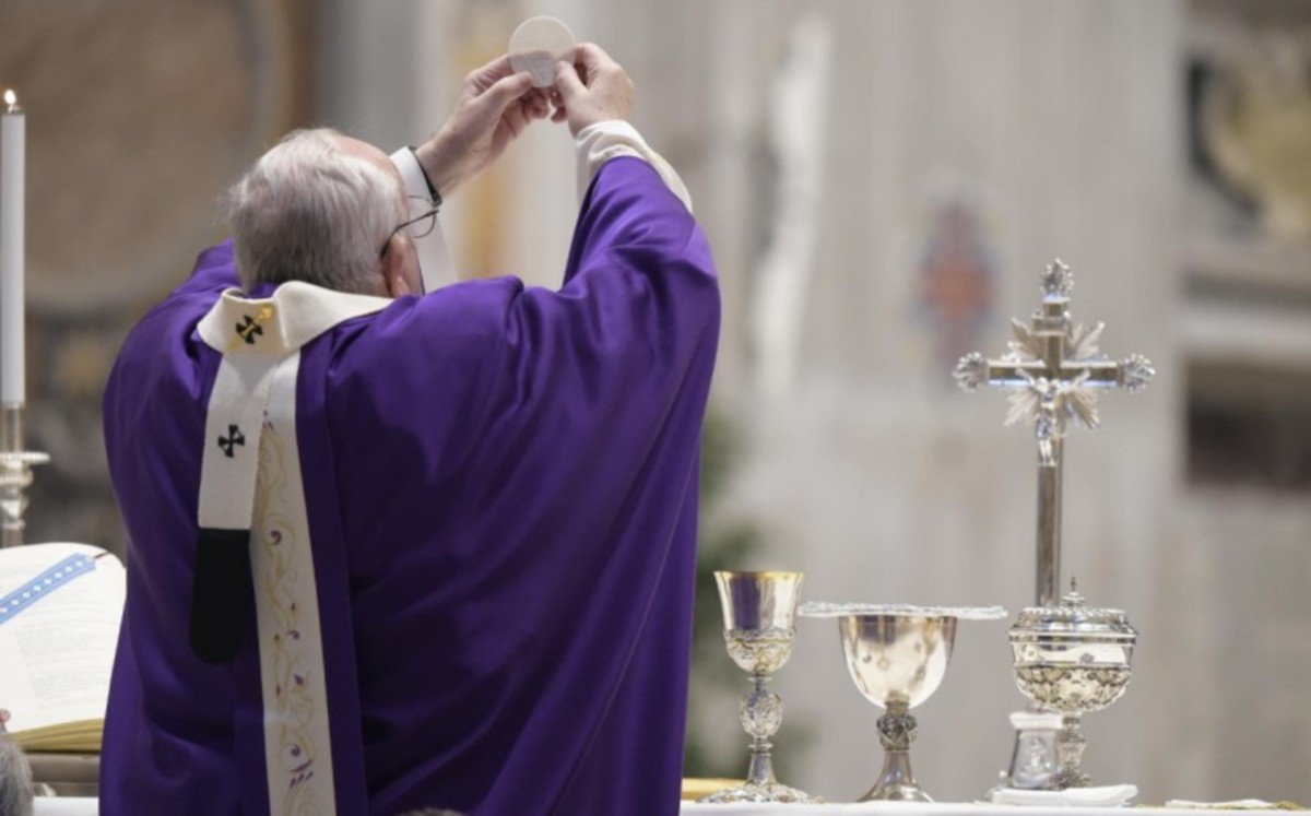 La iglesia católica propone antes del 25 de diciembre un tiempo de preparación espiritual. (Twitter)
