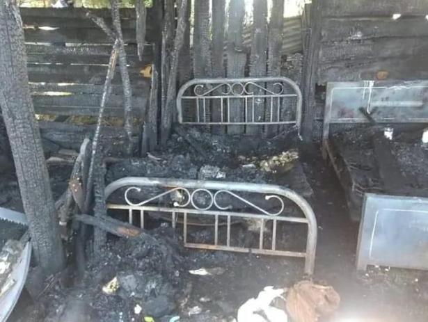 Vivienda calcinada. (Especial)