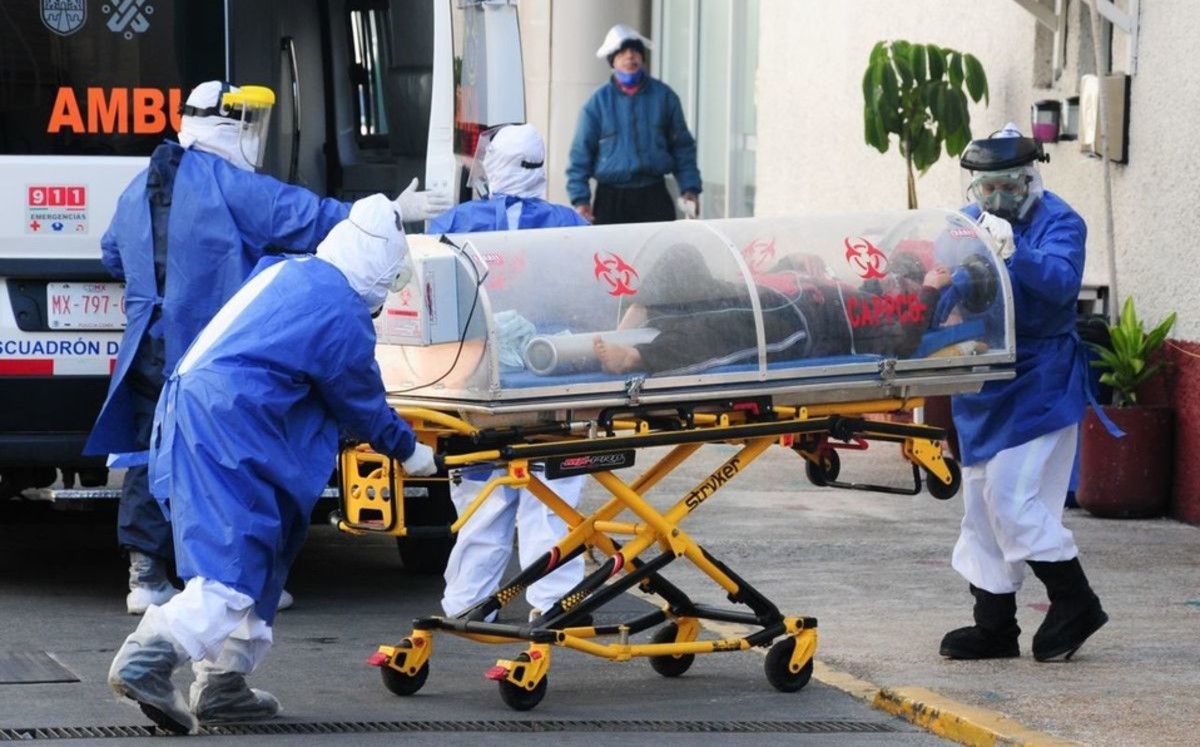El covid-19 'asfixia' a 21 hospitales en CdMx; 7 ya no tienen disponibilidad de camas