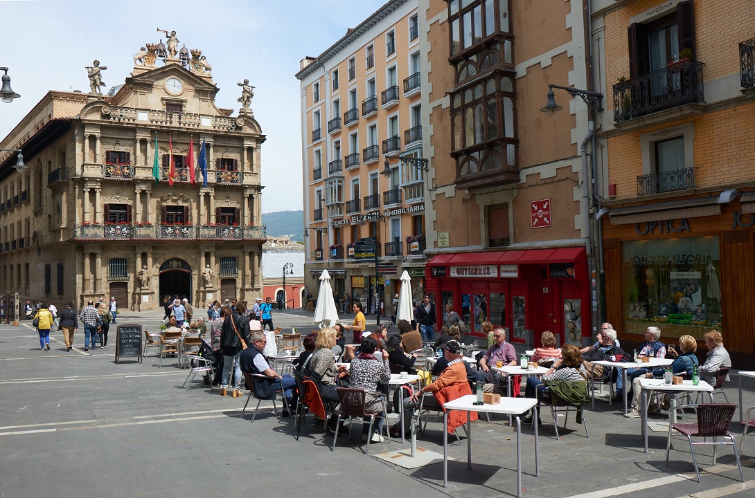 Desde 2012, el gobierno de Navarra promueve el turismo de salud en conjunto con sus centros médicos, hoteles y hostales, así como empresas privadas. (