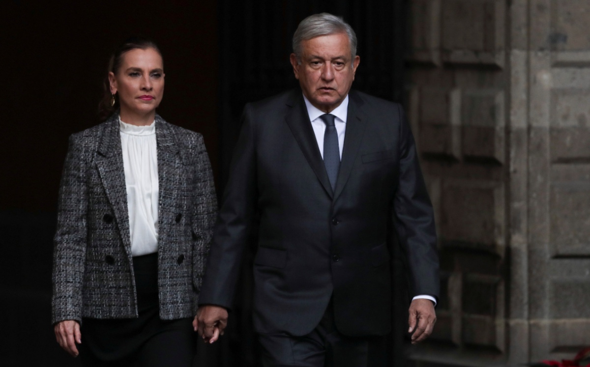 El presidente López Obrador y Beatriz Gutiérrez Müller en el segundo aniversario de gobierno. (Reuters)