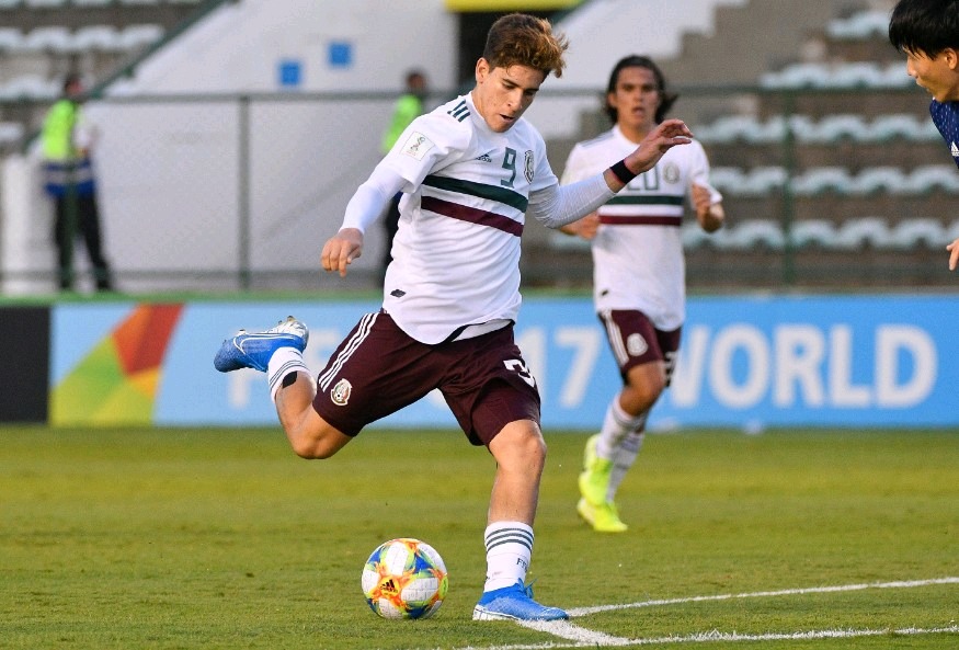 Santiago Muñoz, debutó en el presente torneo Guard1anes 2020 con Santos Laguna. (Especial)