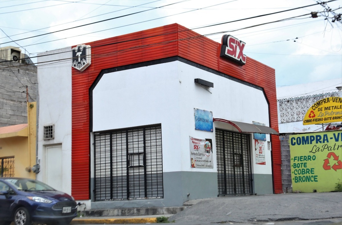 Cierre de negocios en Nuevo León. Foto: Raúl Palacios