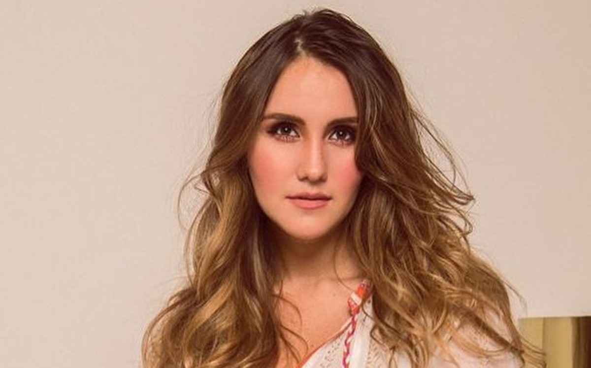 Dulce María anuncia nacimiento de su bebé con tierna foto (Instagram: @dulcemaria).