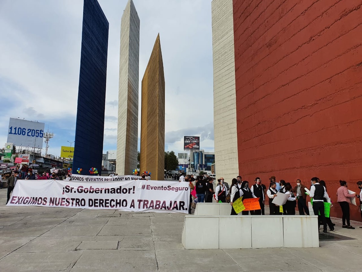 "Hemos pedido préstamos y nos dicen que no somos sujetos de crédito", señalaron.