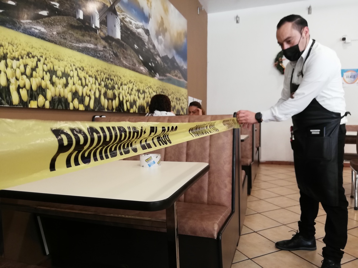 Semáforo naranja; Guanajuato restringe horarios de establecimientos. Foto: Dany Béjar