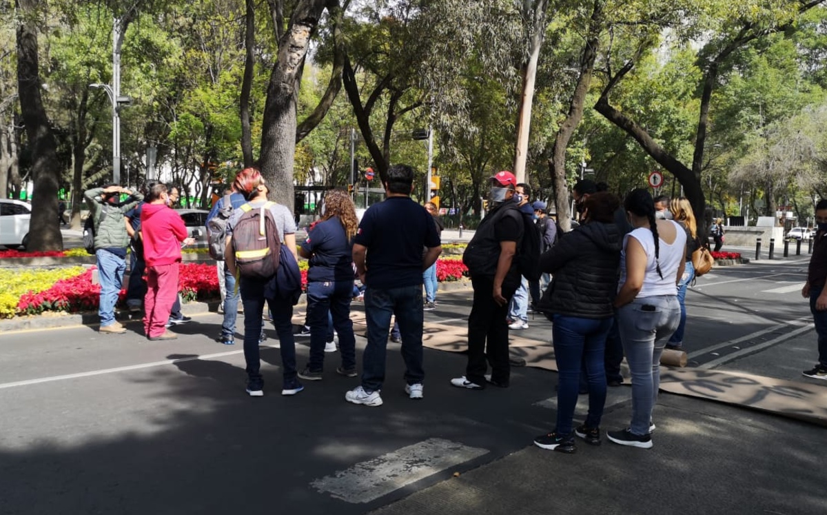 Trabajadores del INBA protestan en Paseo de la Reforma. (Jorge Becerril)