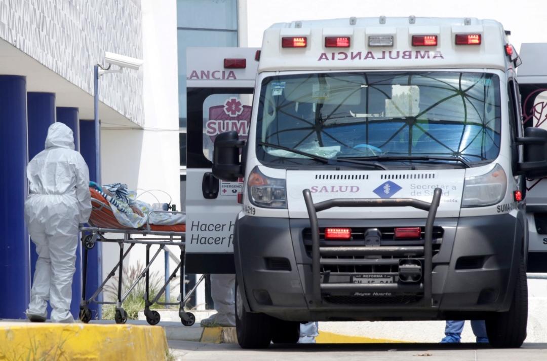 Traslado de paciente con covid-19. (Agencia Enfoque)