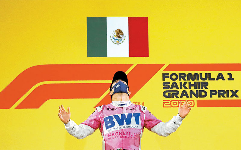 ¡Checo, Checo...! Tras 50 años, un mexicano vuelve a triunfar en la F1. (Reuters)