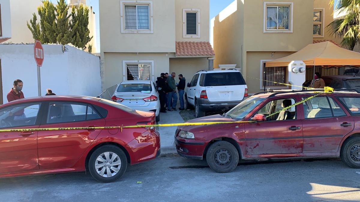 Los cuerpos fueron localizados alrededor de las 16:30 horas por una persona que acudió a visitarles. (Especial)