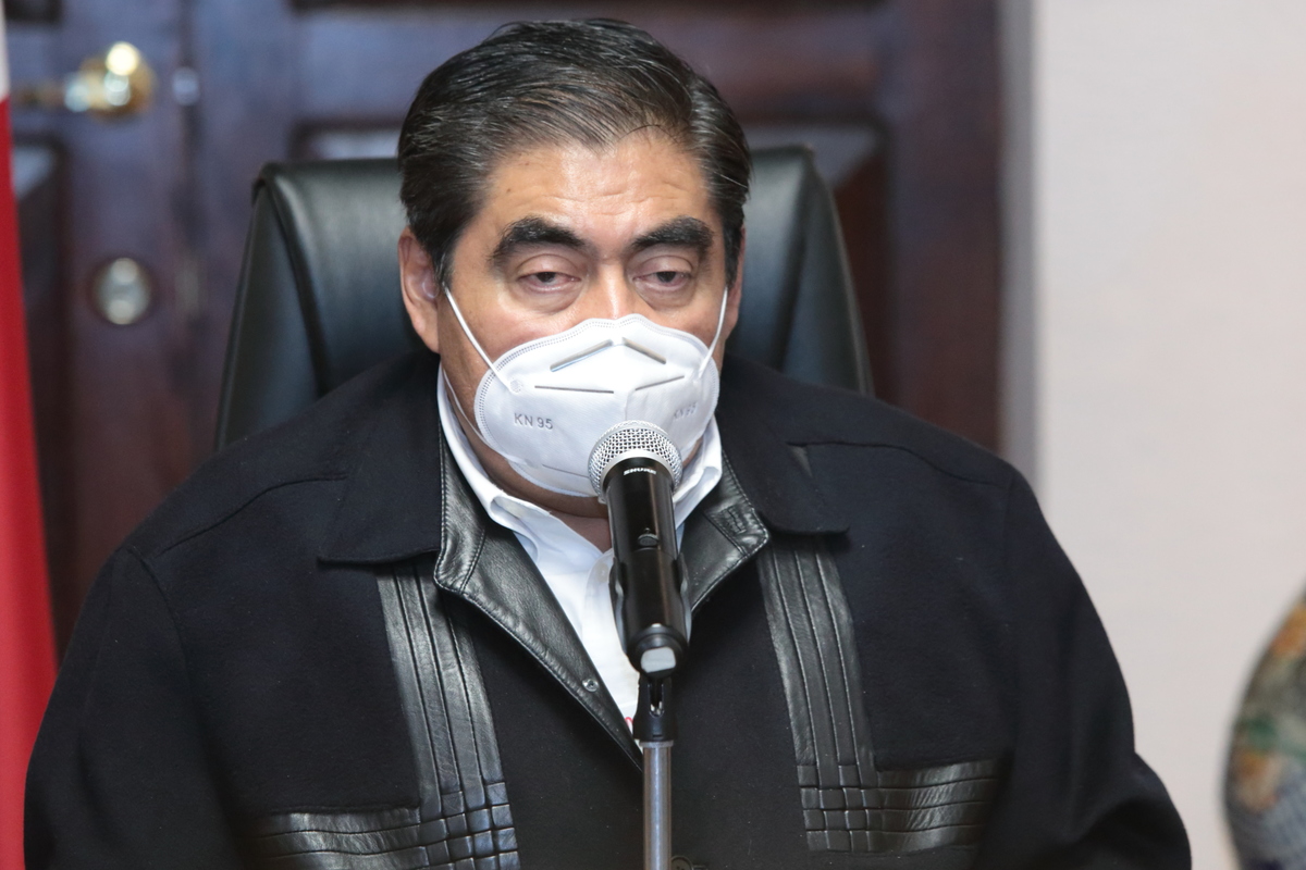 Miguel Barbosa Huerta, gobernador de Puebla, en conferencia de prensa. (Especial)