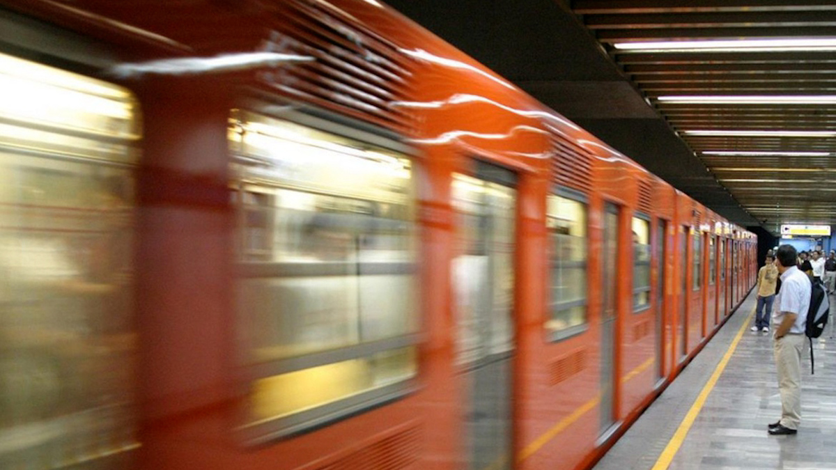 Metro de CdMx cerrará estaciones Zócalo y Allende como medida ante covid-19