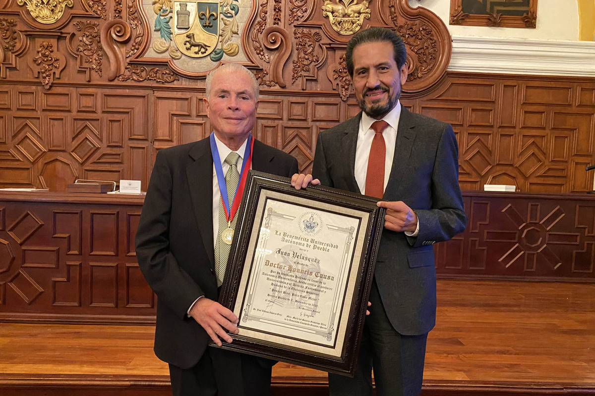 Doctorado Honoris Causa al jurista mexicano Juan Velásquez Evers. (Especial)