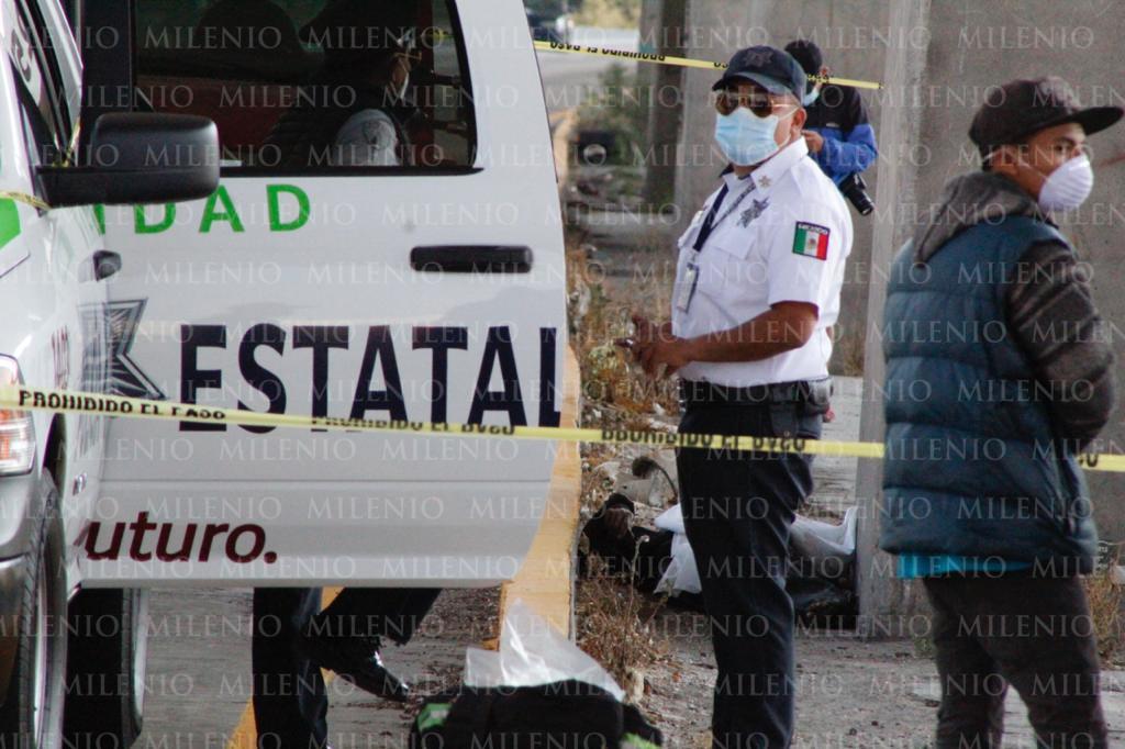 Elementos de Vialidad Estatal realizaron las diligencias del levantamiento de cadáver. (Andrés Sánchez)