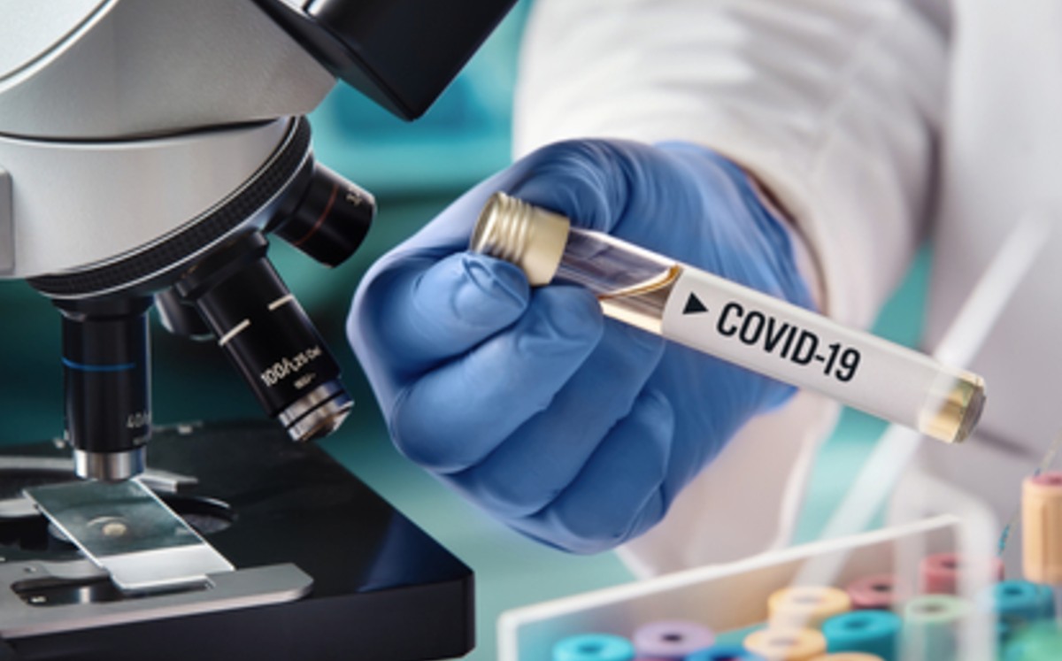 Estudiantes mexicanos desarrollan prueba de covid-19 que da resultados en segundos. (Especial)