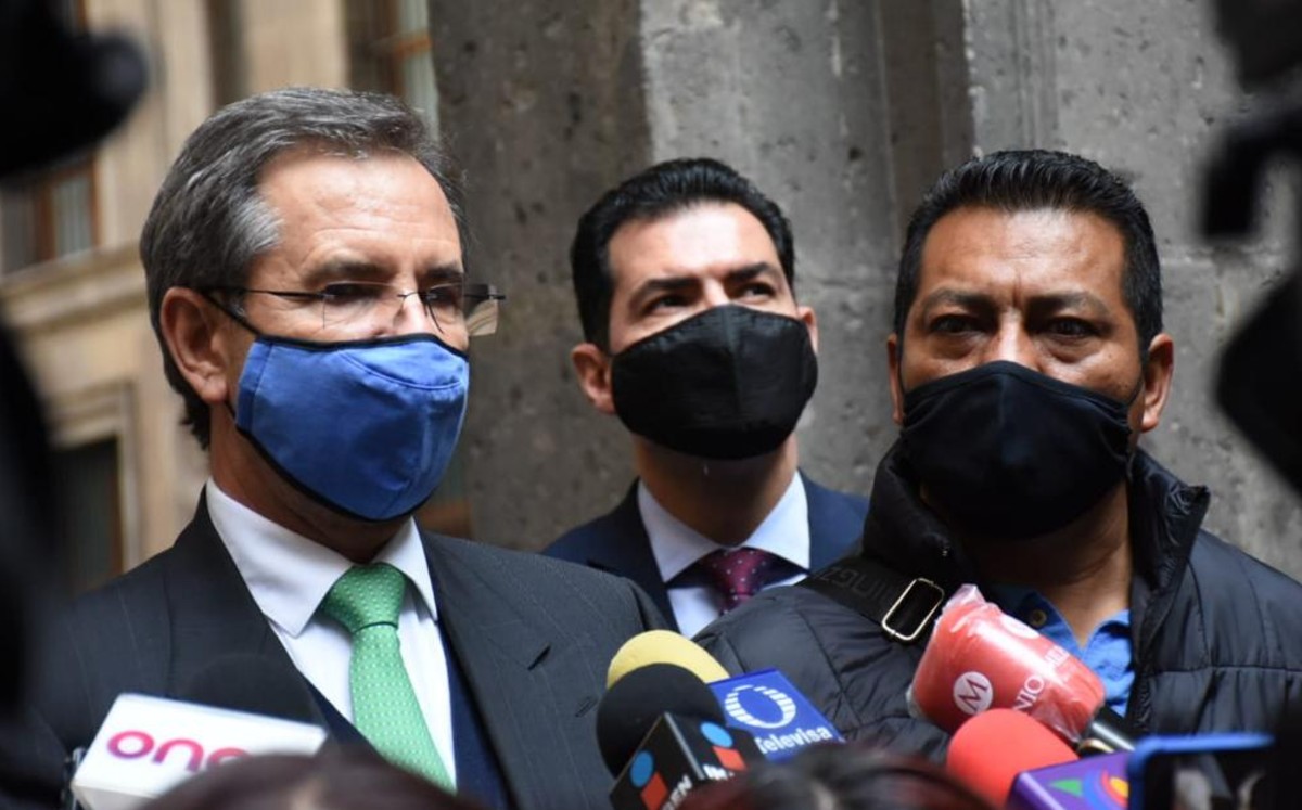 El oficial mayor de la SEP explicó que los 240 millones de pesos del bono son participación exclusiva de la federación. (Especial)