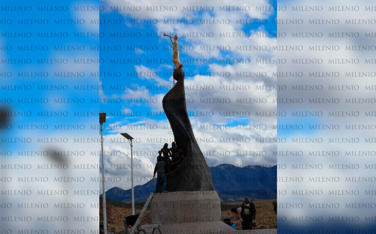 El artista sonorense Marlon Arturo Balderrama fue el encargado de realizar este memorial. (Especial)