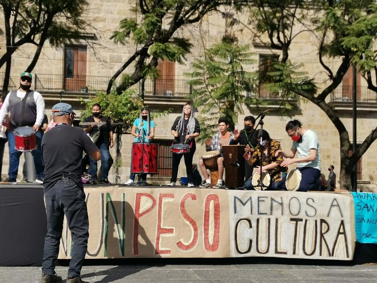 con manifestación, artistas rechazan recorte a la cultura. (Diana Barajas)