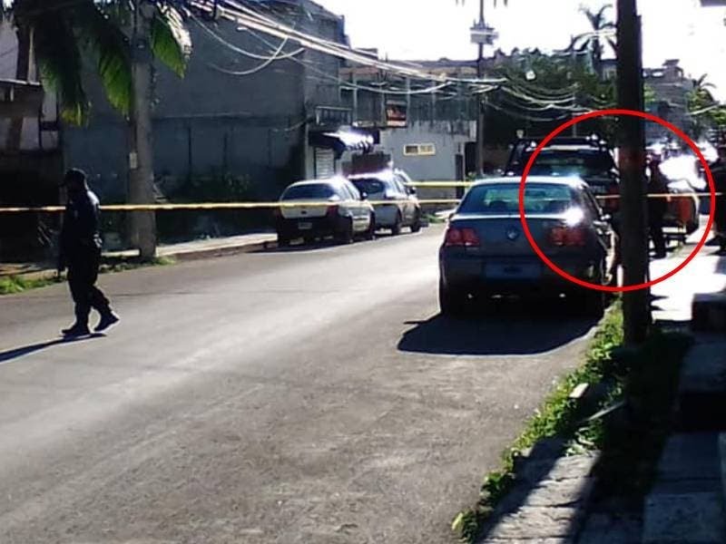 Vecinos que caminaban por la zona reportaron al número de emergencias 911 el hallazgo del cuerpo. (Mariana Ríos)