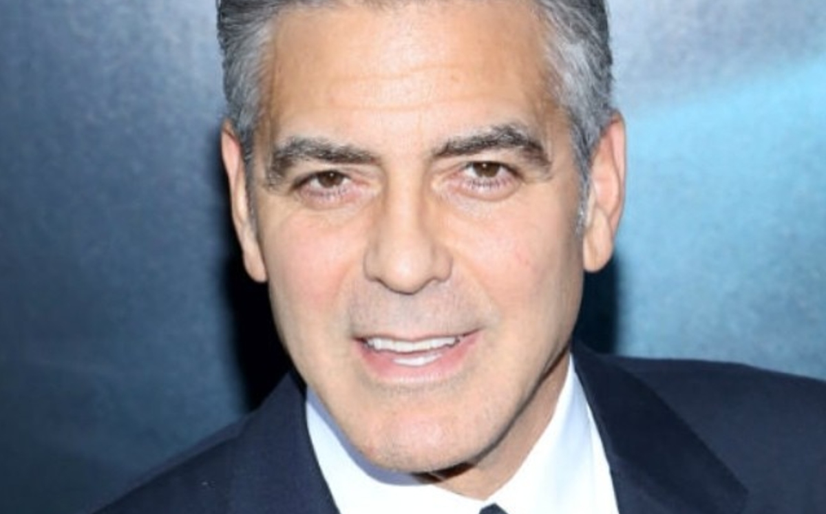George Clooney tuvo que bajar 12 kilos rápidamente, lo que provocó su malestar (Instagram).