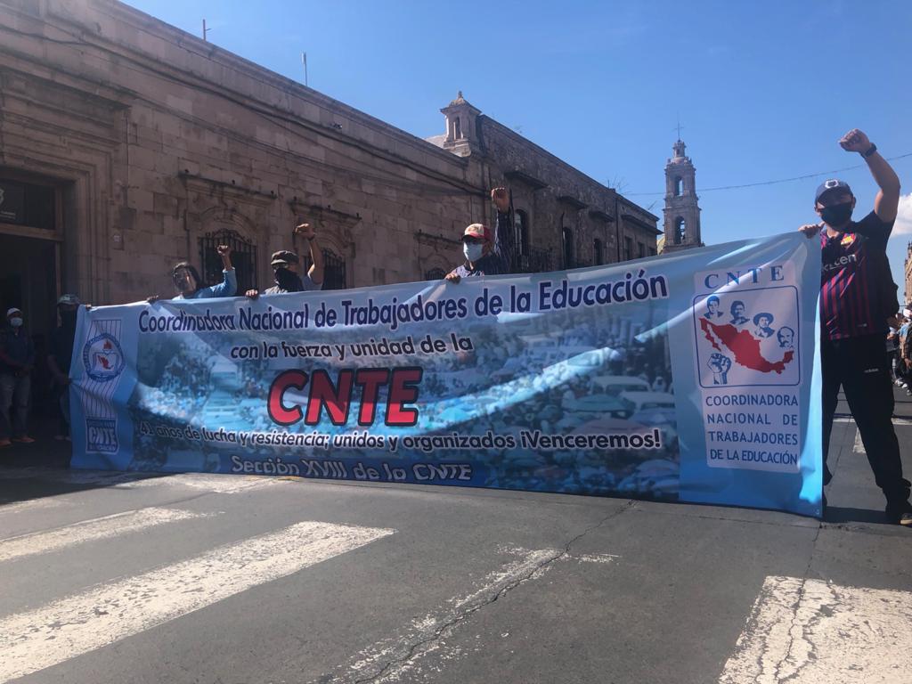 La jornada de movilización del magisterio se prolongó durante cuatro horas. (Jocelyn Estrada)