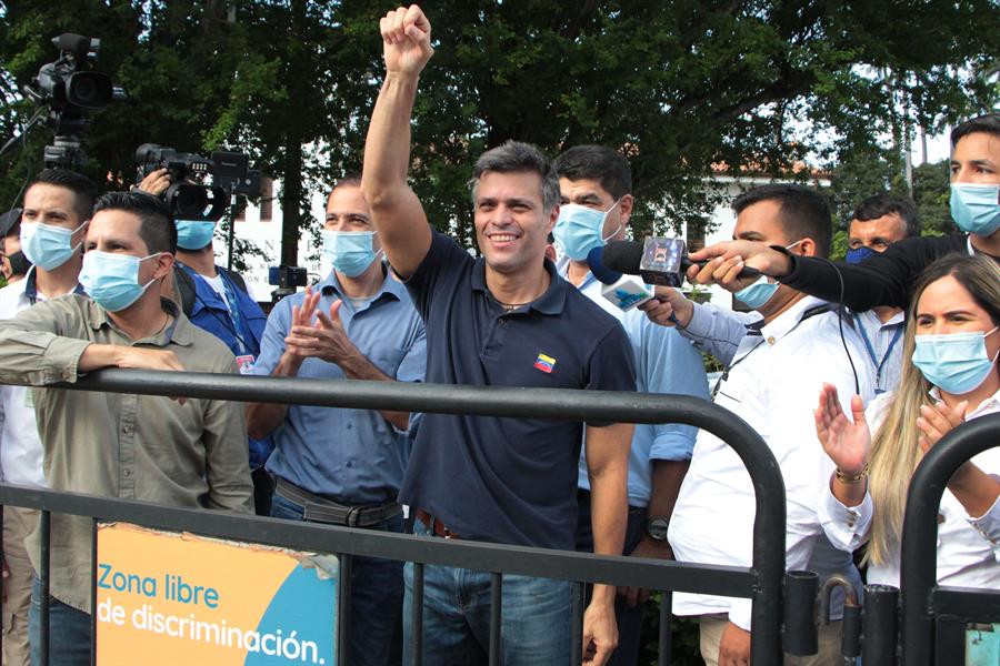 Leopoldo López durante su viaje en la frontera entre Colombia y Venezuela. (EFE)