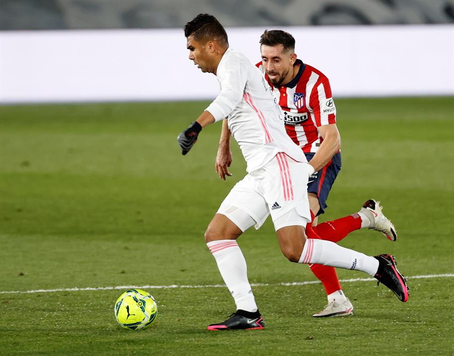 El increíble error de Héctor Herrera en el derbi para el gol del Real Madrid (EFE)