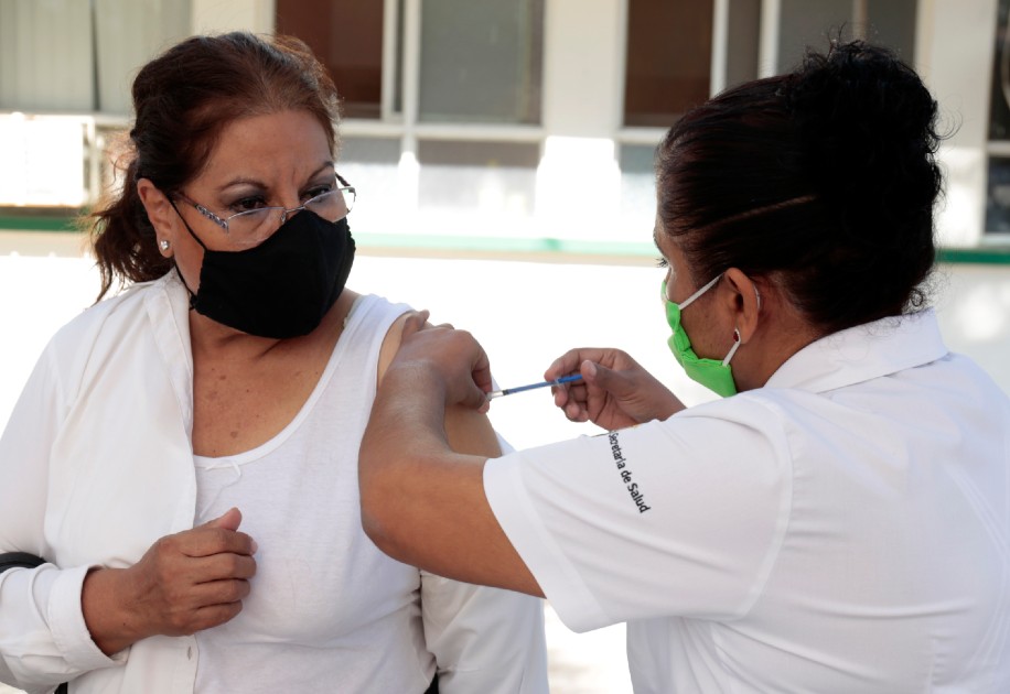 Se capacitará al personal que suministrará la vacuna anticovid en la Coahuila. (Mauricio Román)