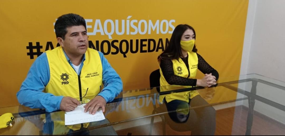 Julio César Pérez González, inclinó simpatía por la aspirante Anabell Ávalos. (Especial)