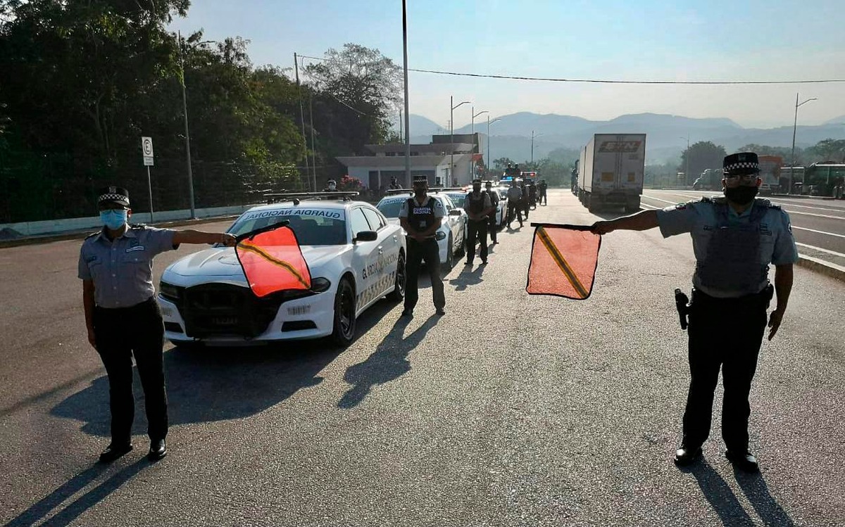 Operativos carreteros de la Guardia Nacional. / Especial