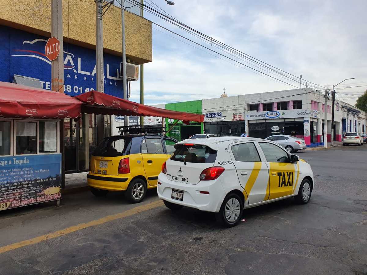 El uso obligatorio del taxímetro ha quedado en segundo término. (Erick Breguer)