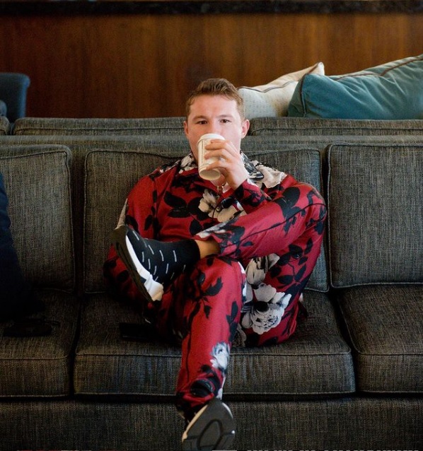 Traje del Canelo Álvarez (instagram)