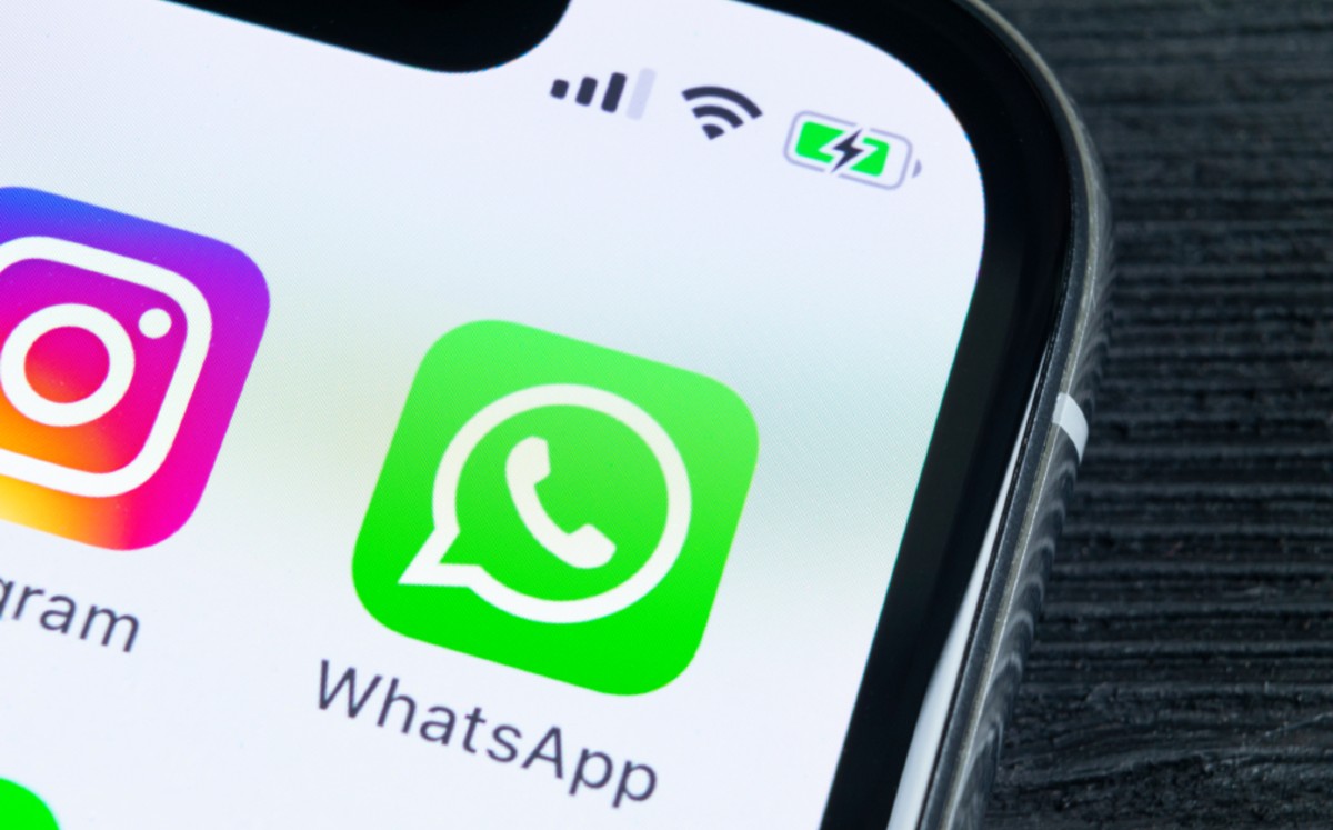 ¿Usas WhatsApp en tu iPhone? (Shutterstock).
