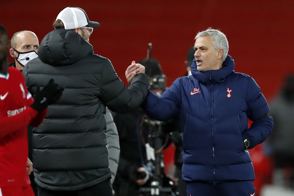 Jürgen Klopp y José Mourinho (AFP)