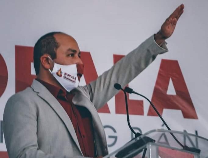 Luis Enrique Cadena García, en su toma de protesta. (Cortesía)
