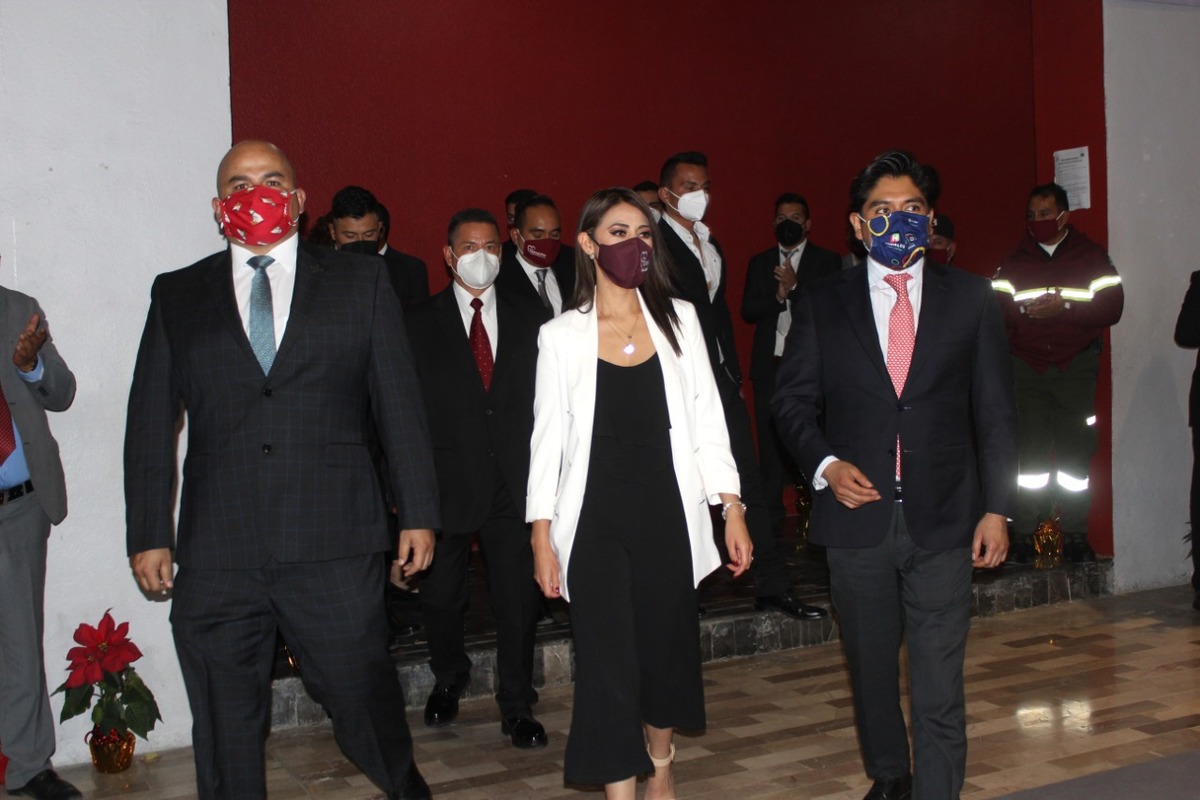 Marisol Ortega, presidenta municipal de Tepeapulco, junto a José Luis Romo. (Juan Manuel Ruiz)