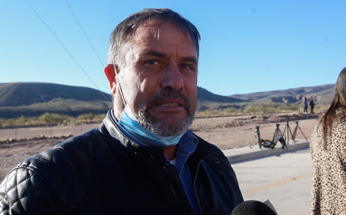 Adrián LeBarón se reúne con el presidente Andrés Manuel López Obrador en Sonora. (Araceli López)